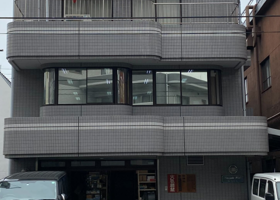 コンタクトトップ画像真ん中